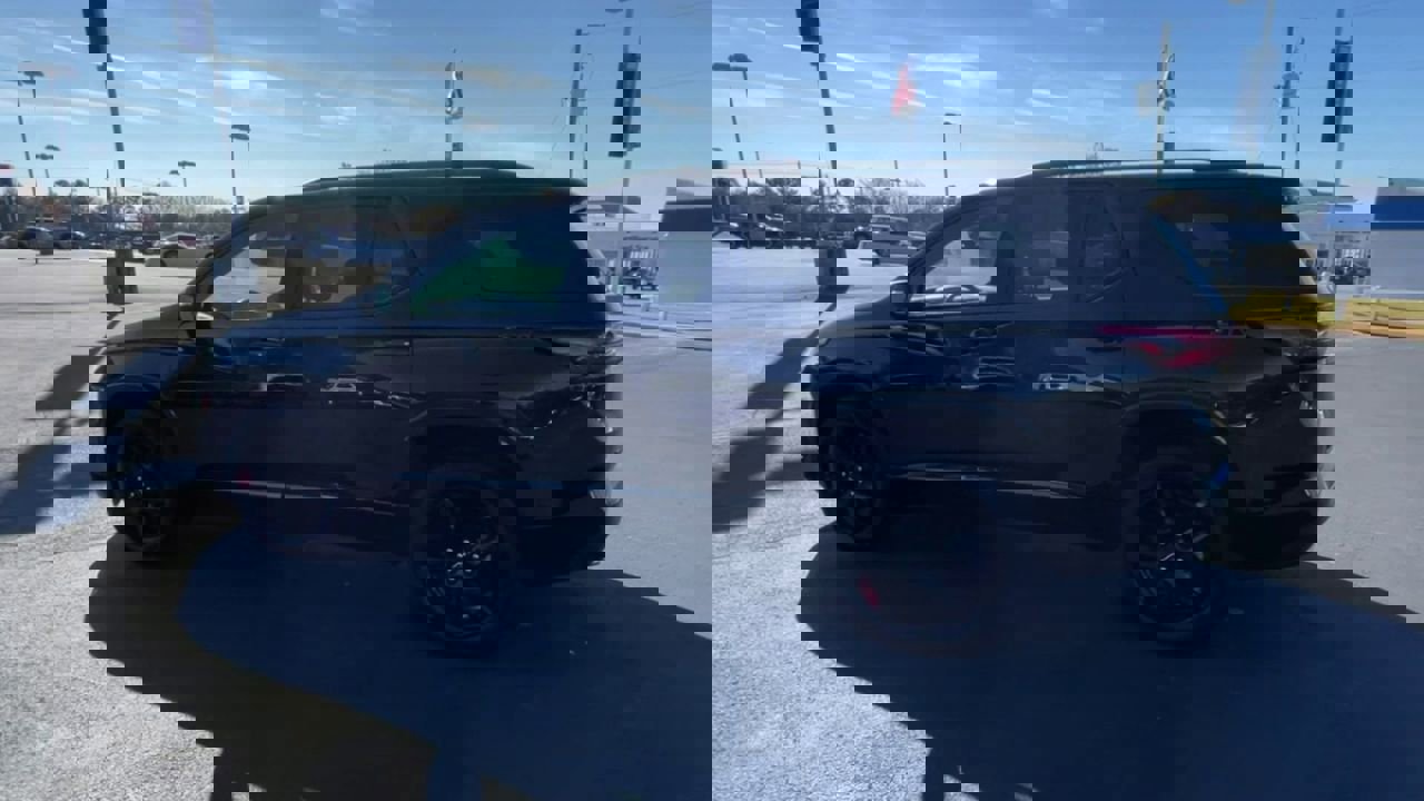 Used 2024 Chevrolet Traverse Premier w/ Redline Edition image 6