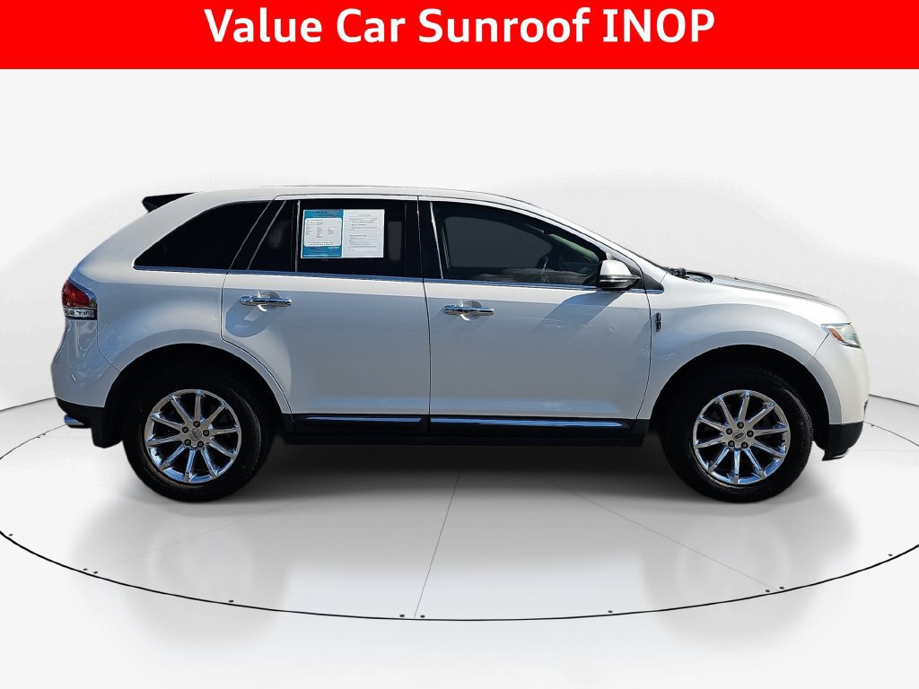 Used 2014 Lincoln MKX FWD w/ Equipment Group 102A image 3