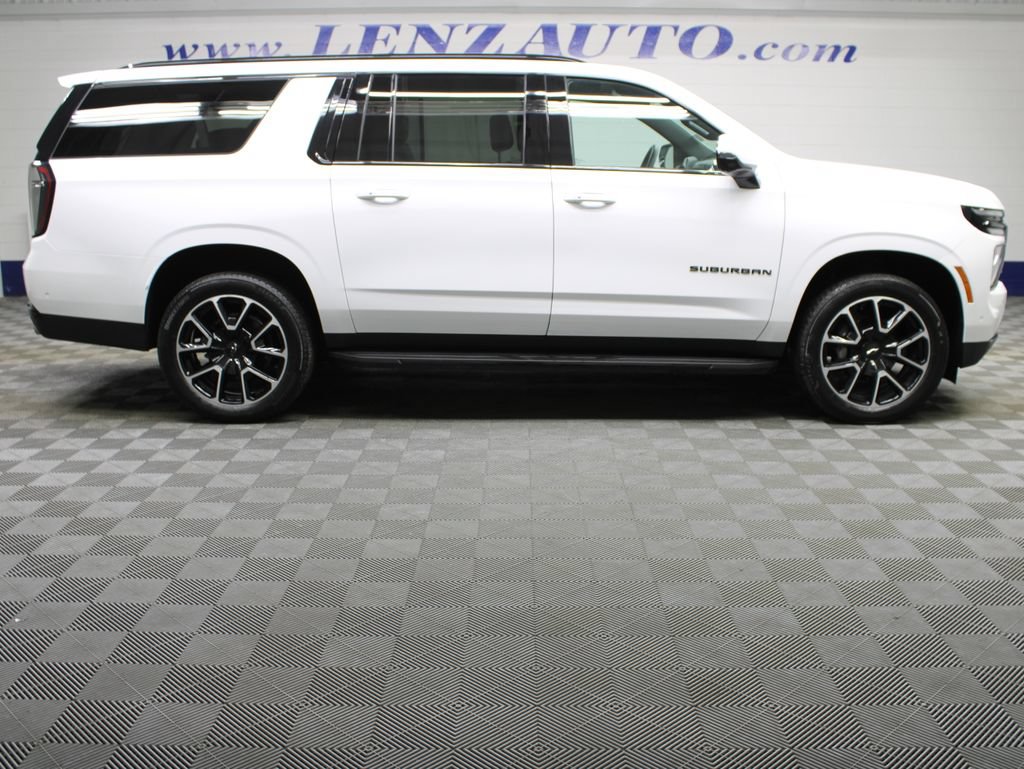 Used 2026 Chevrolet Suburban RST w/ Comfort Package AWD/4WD video 2
