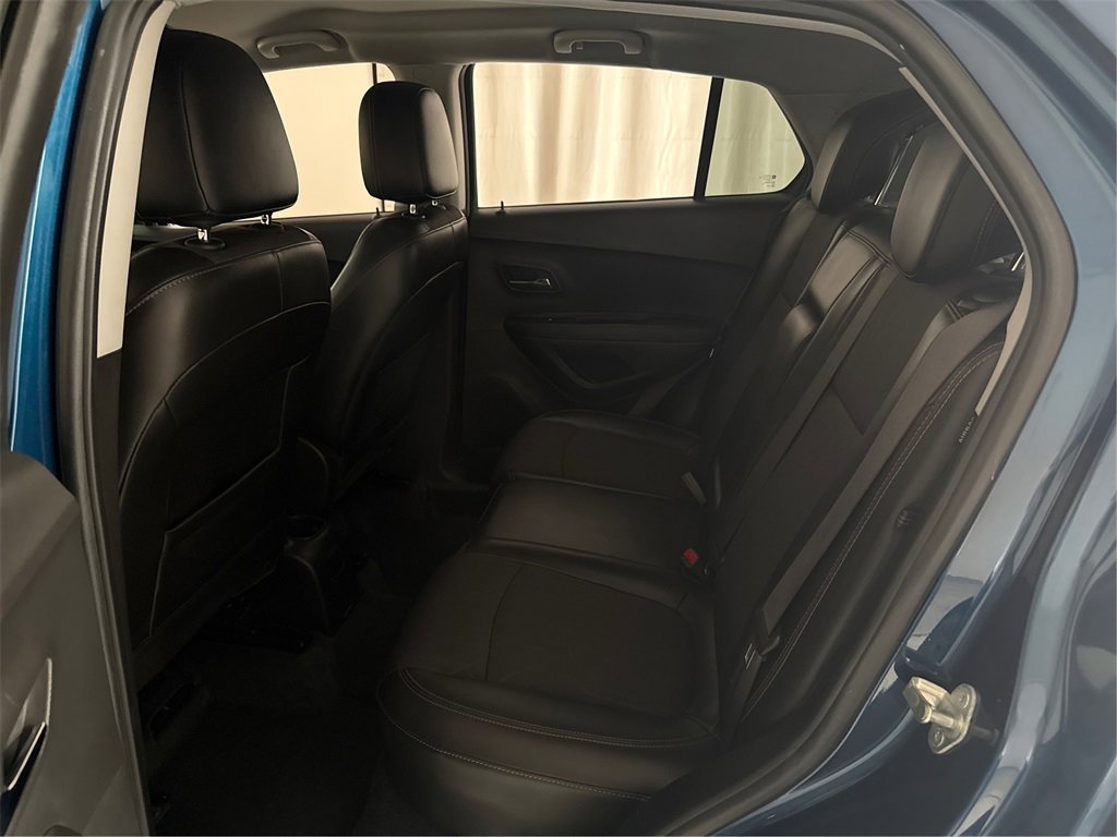 Used 2020 Chevrolet Trax LT w/ LT Convenience Package image 39