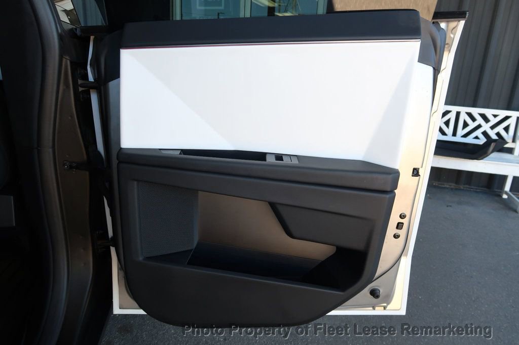 Used 2024 Tesla Cybertruck AWD Crew Cab image 26