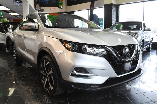 Used 2022 Nissan Rogue Sport SL AWD/4WD image 3