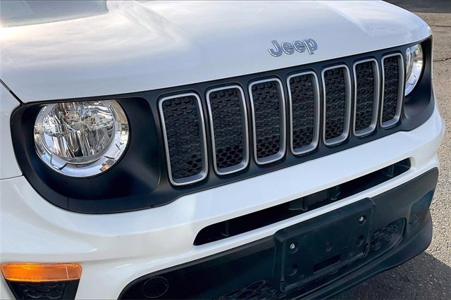 Used 2023 Jeep Renegade Latitude image 28