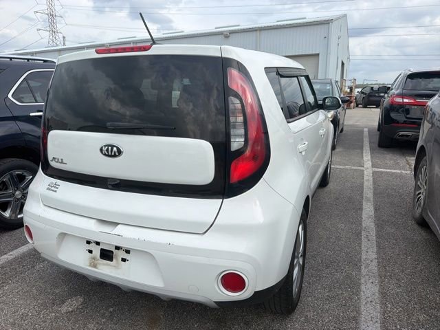 Used 2019 Kia Soul + image 4