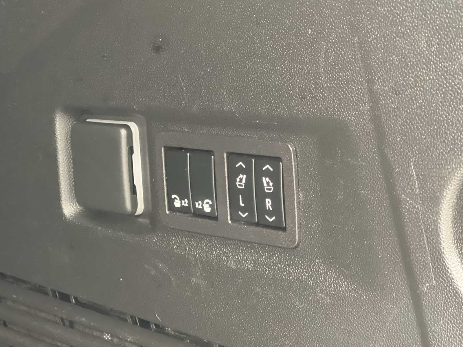 Used 2023 GMC Yukon Denali w/ Max Trailering Package image 23