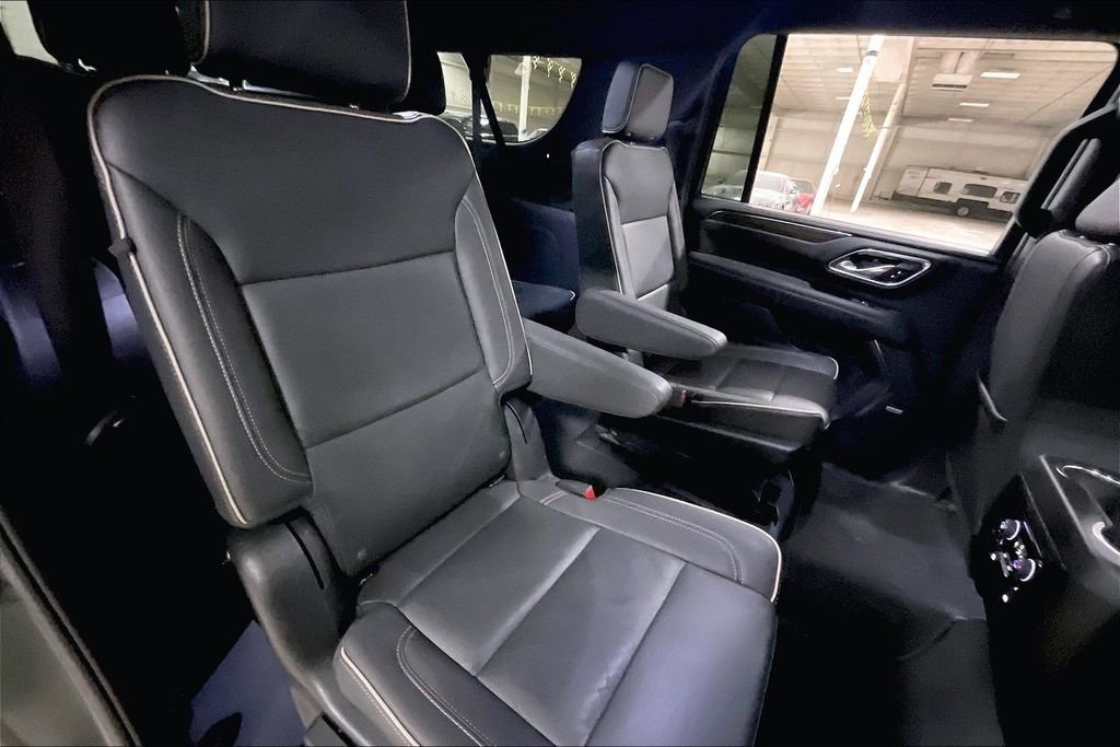 Used 2023 Chevrolet Suburban Premier AWD/4WD image 24