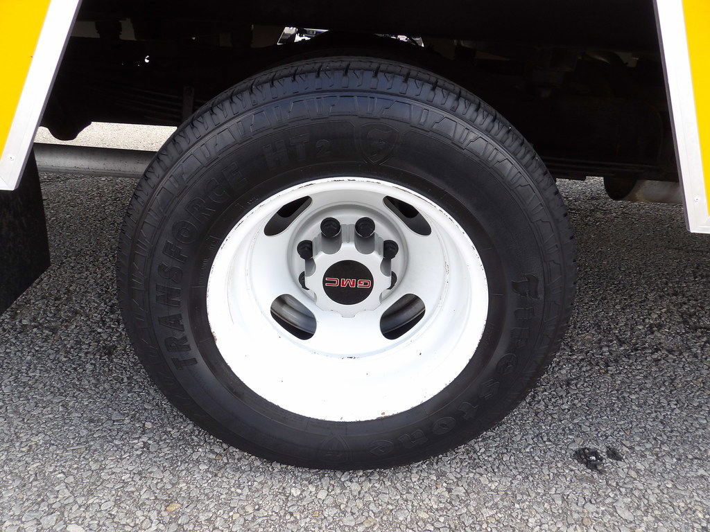 Used 2017 GMC Savana 3500 Extended RWD image 44