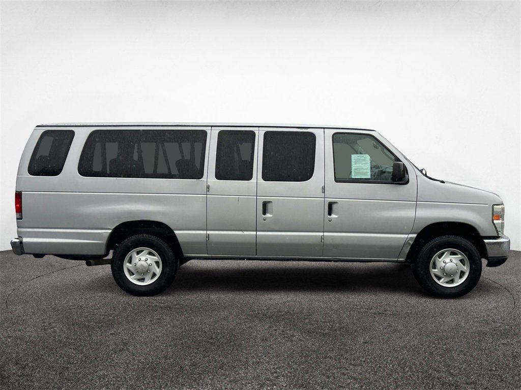 Used 2011 Ford E-350 and Econoline 350 XLT image 6