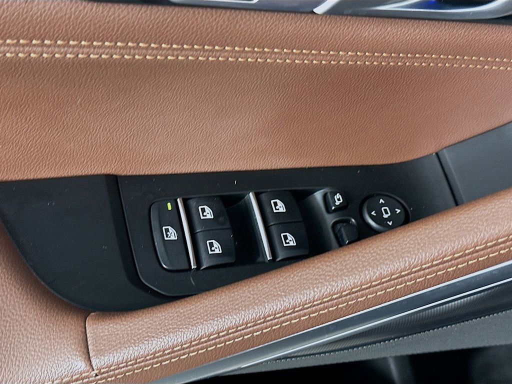 Used 2022 BMW X6 M50i w/ Premium Package image 23