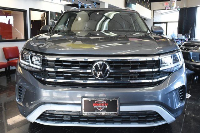 Used 2023 Volkswagen Atlas SEL AWD/4WD image 2