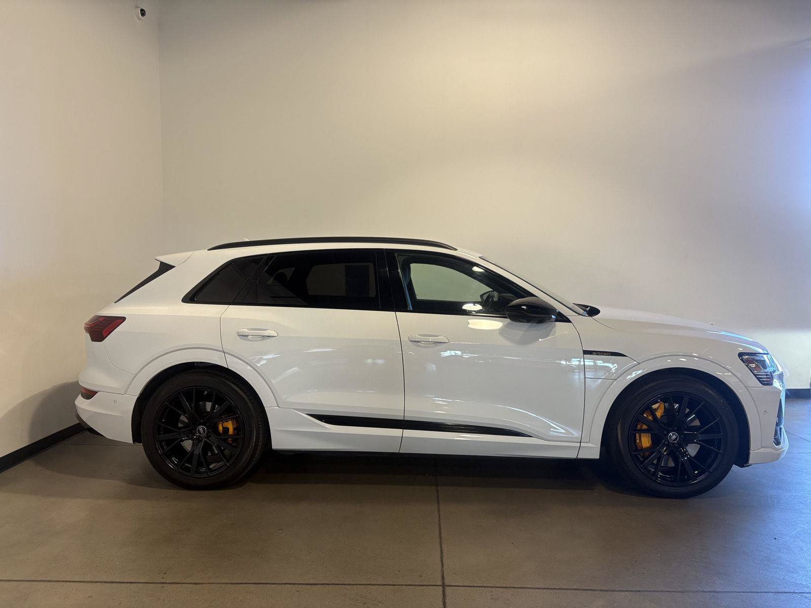 Used 2023 Audi e-tron Chronos w/ Chronos Package AWD/4WD image 2
