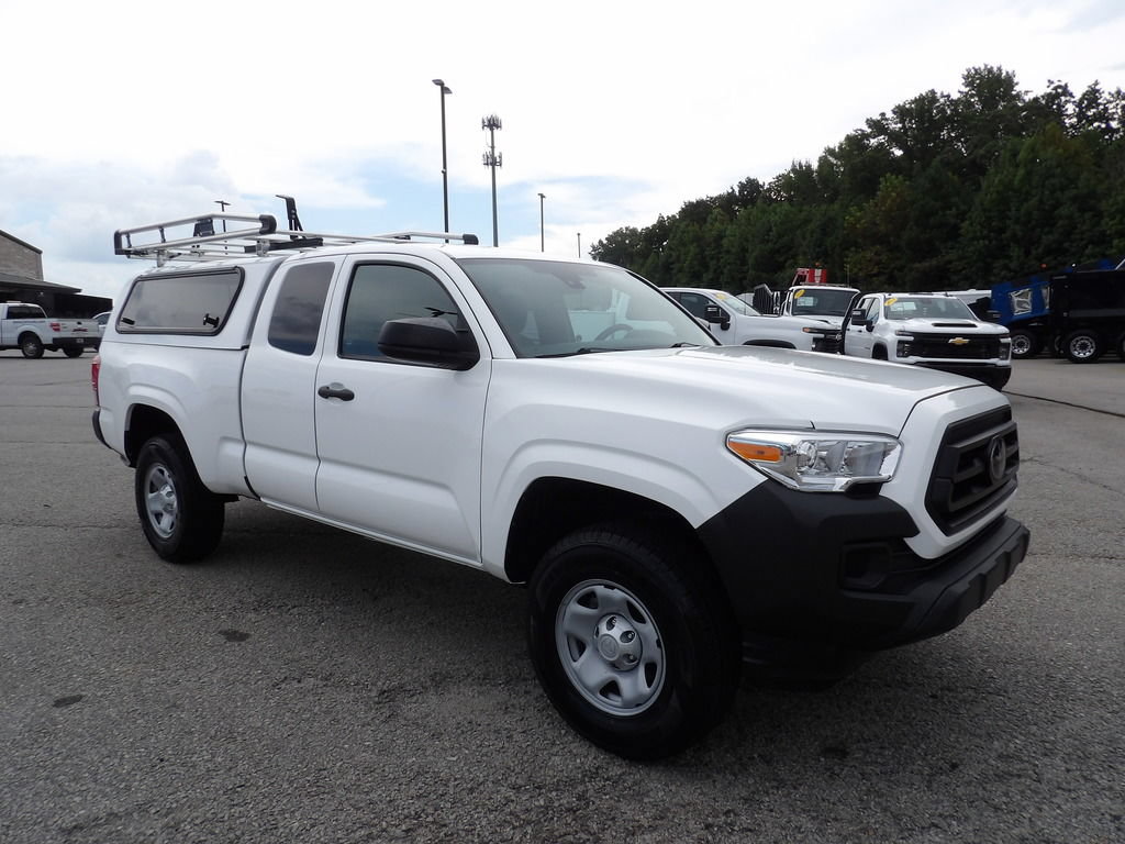 Used 2023 Toyota Tacoma SR RWD image 10