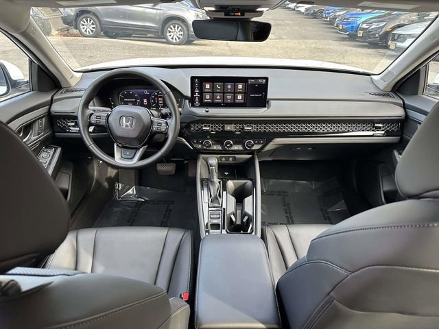 Used 2025 Honda Accord Touring image 12