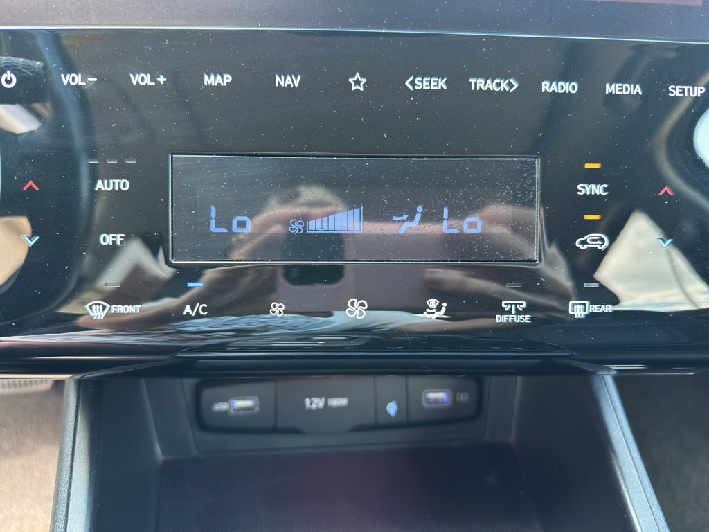 Used 2023 Hyundai Tucson Limited AWD/4WD image 23