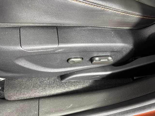 Used 2019 Chevrolet Trax LT w/ LT Convenience Package FWD image 20
