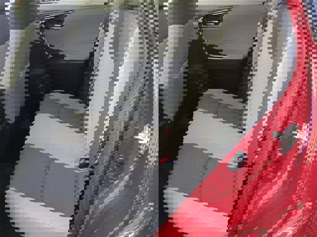 Used 2023 Toyota RAV4 XLE w/ Convenience Package image 18