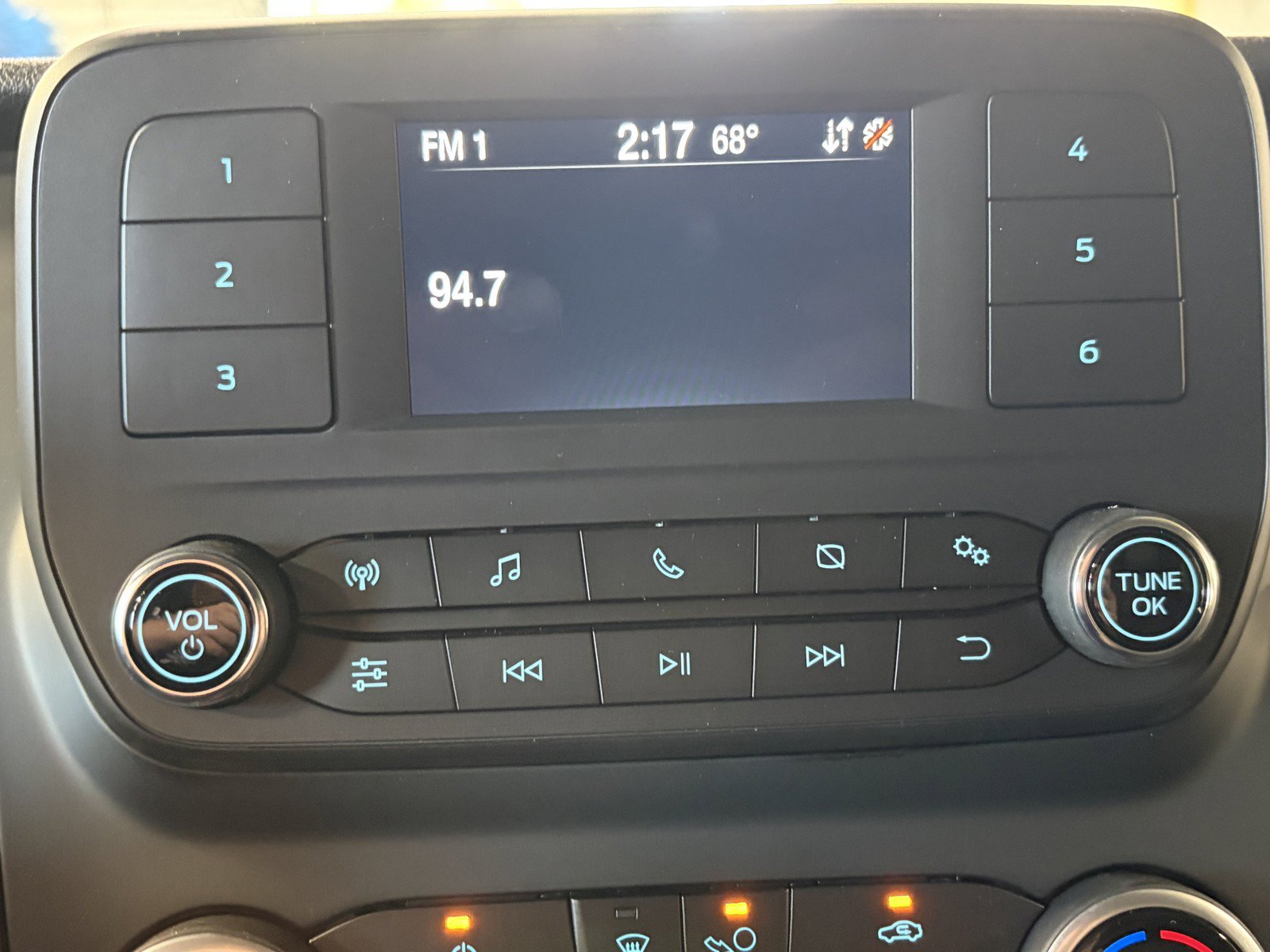 Used 2025 Ford Transit 150 Low Roof AWD image 11