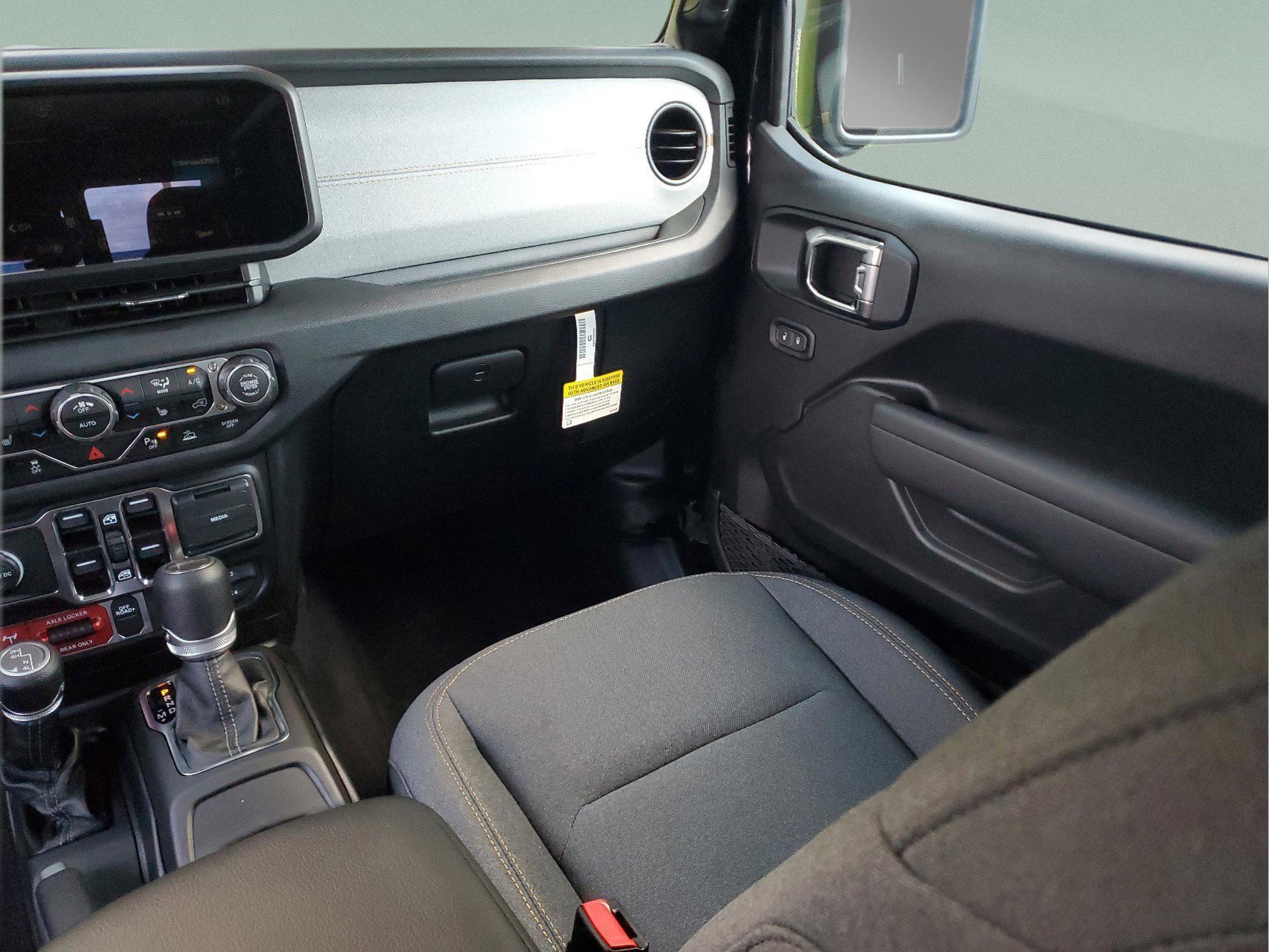 New 2025 Jeep Gladiator Willys image 32