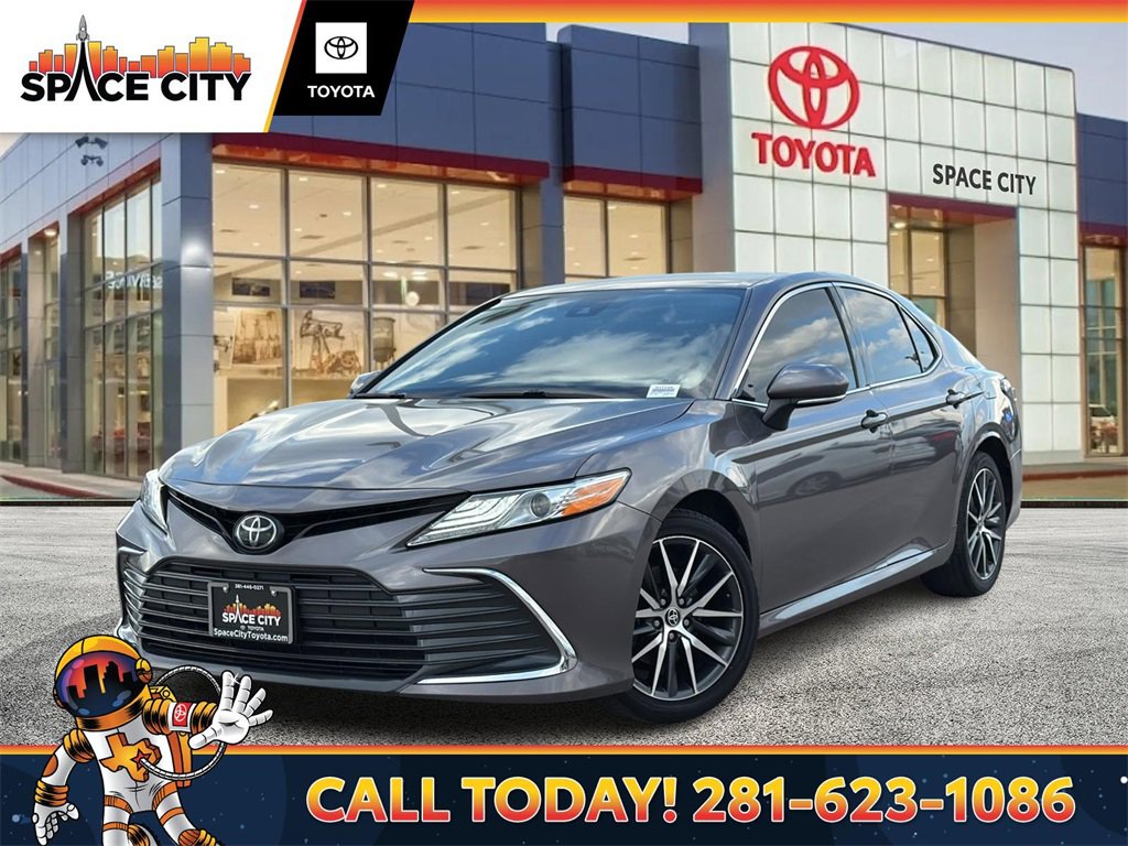 Used 2023 Toyota Camry XLE