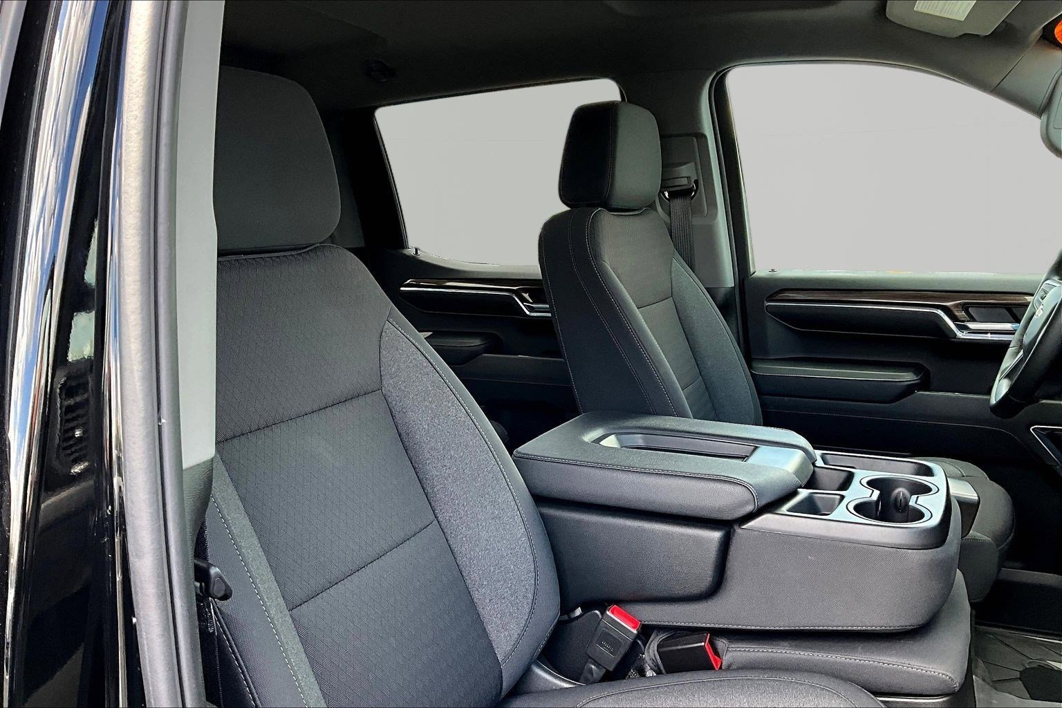 Used 2024 Chevrolet Silverado 1500 LT image 29