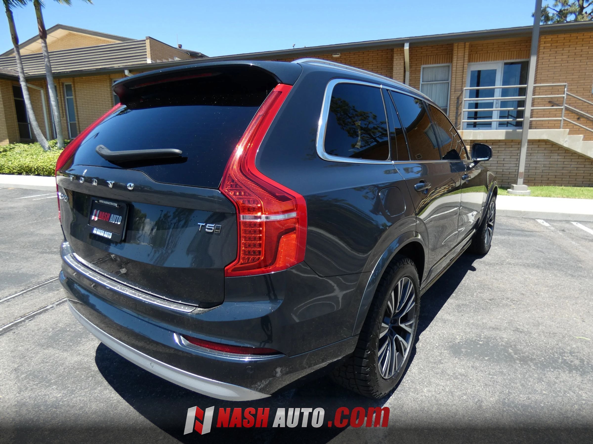 Used 2022 Volvo XC90 T5 Momentum w/ Climate Package AWD/4WD image 8