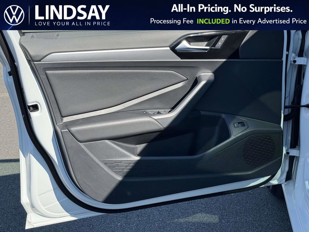 Used 2019 Volkswagen Jetta R-Line image 9