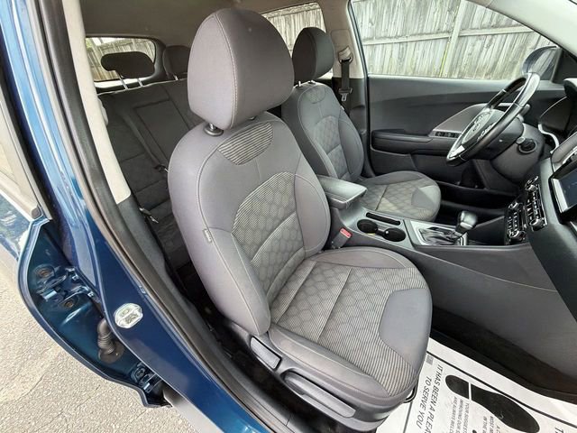 Used 2017 Kia Niro LX image 28