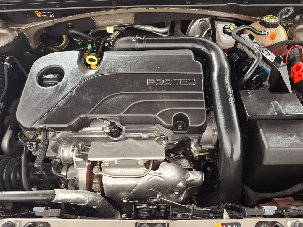 Used 2022 Chevrolet Malibu RS image 33