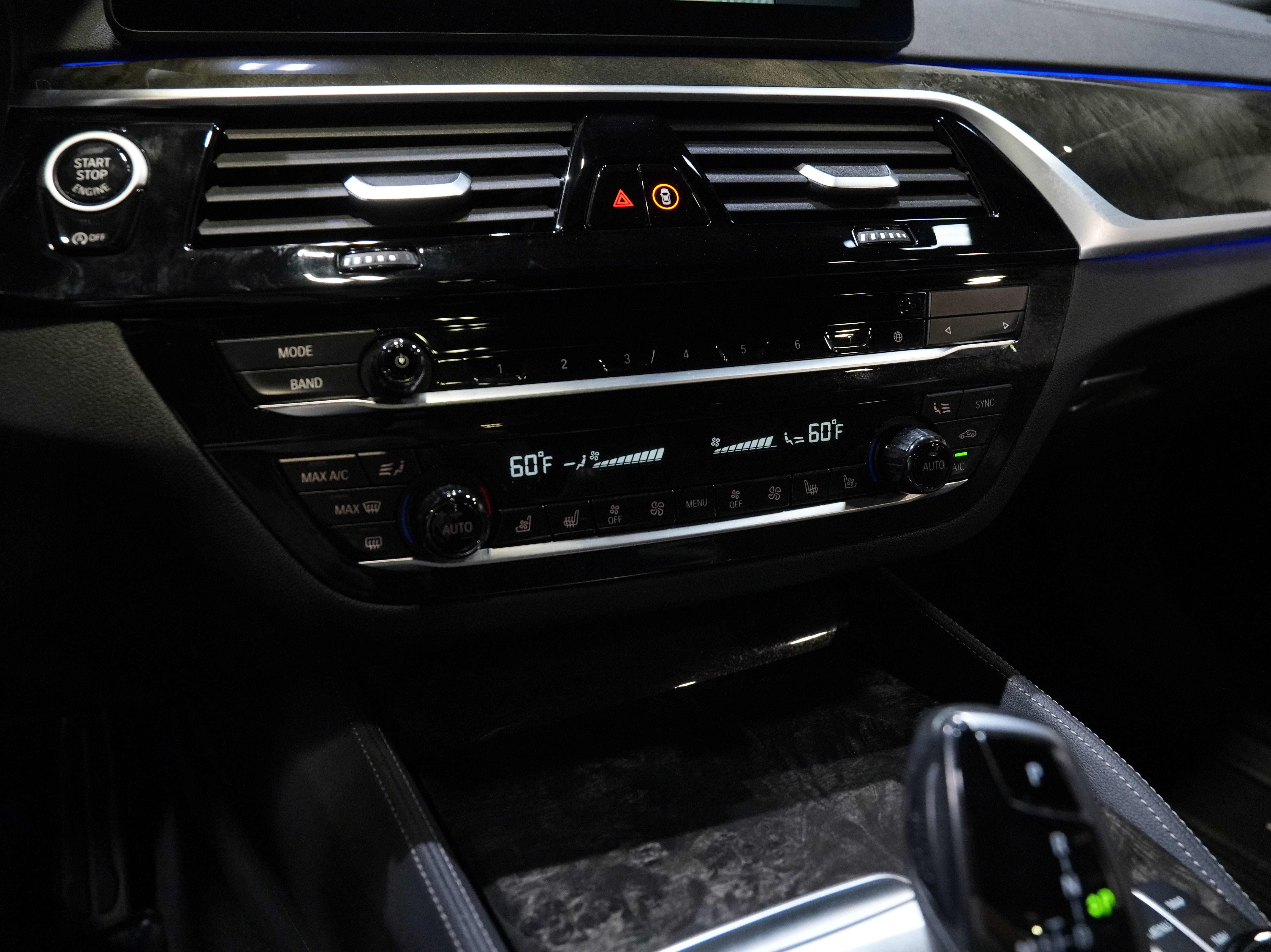 Used 2021 BMW M550i xDrive w/ Executive Package AWD/4WD image 48