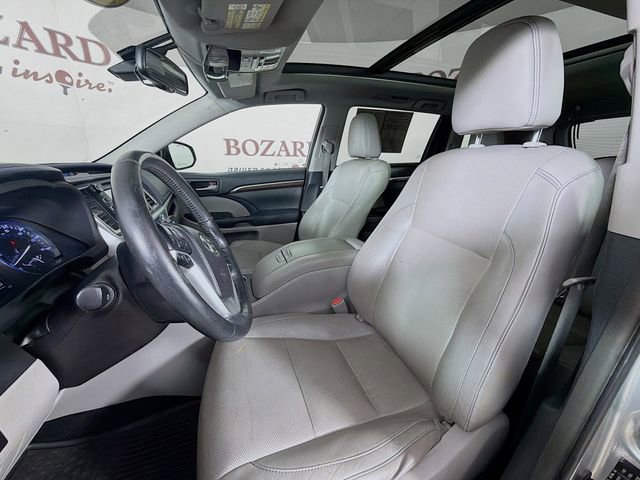 Used 2015 Toyota Highlander Limited Platinum AWD/4WD image 23