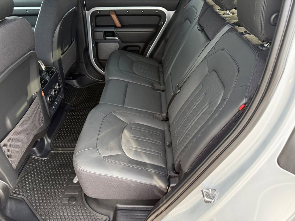Used 2023 Land Rover Defender 110 X image 11