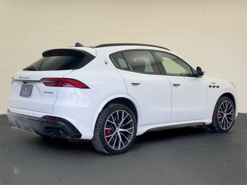 Used 2024 Maserati Grecale Trofeo image 3