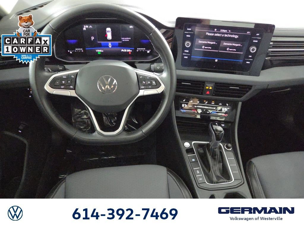 Certified 2025 Volkswagen Jetta SE w/ Sunroof Package FWD image 14