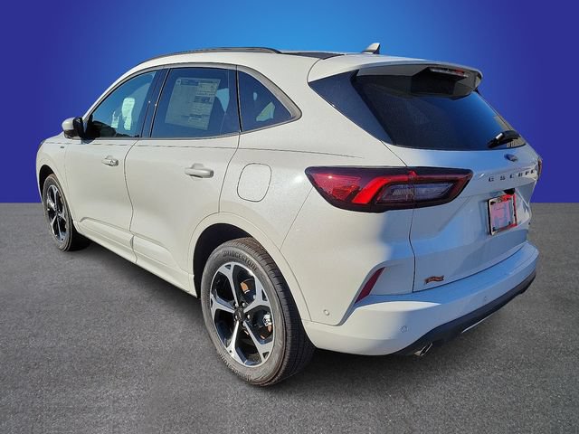 New 2023 Ford Escape ST-Line Elite w/ Premium Technology Package AWD/4WD image 4
