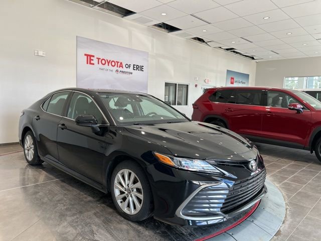 Used 2021 Toyota Camry LE FWD image 1