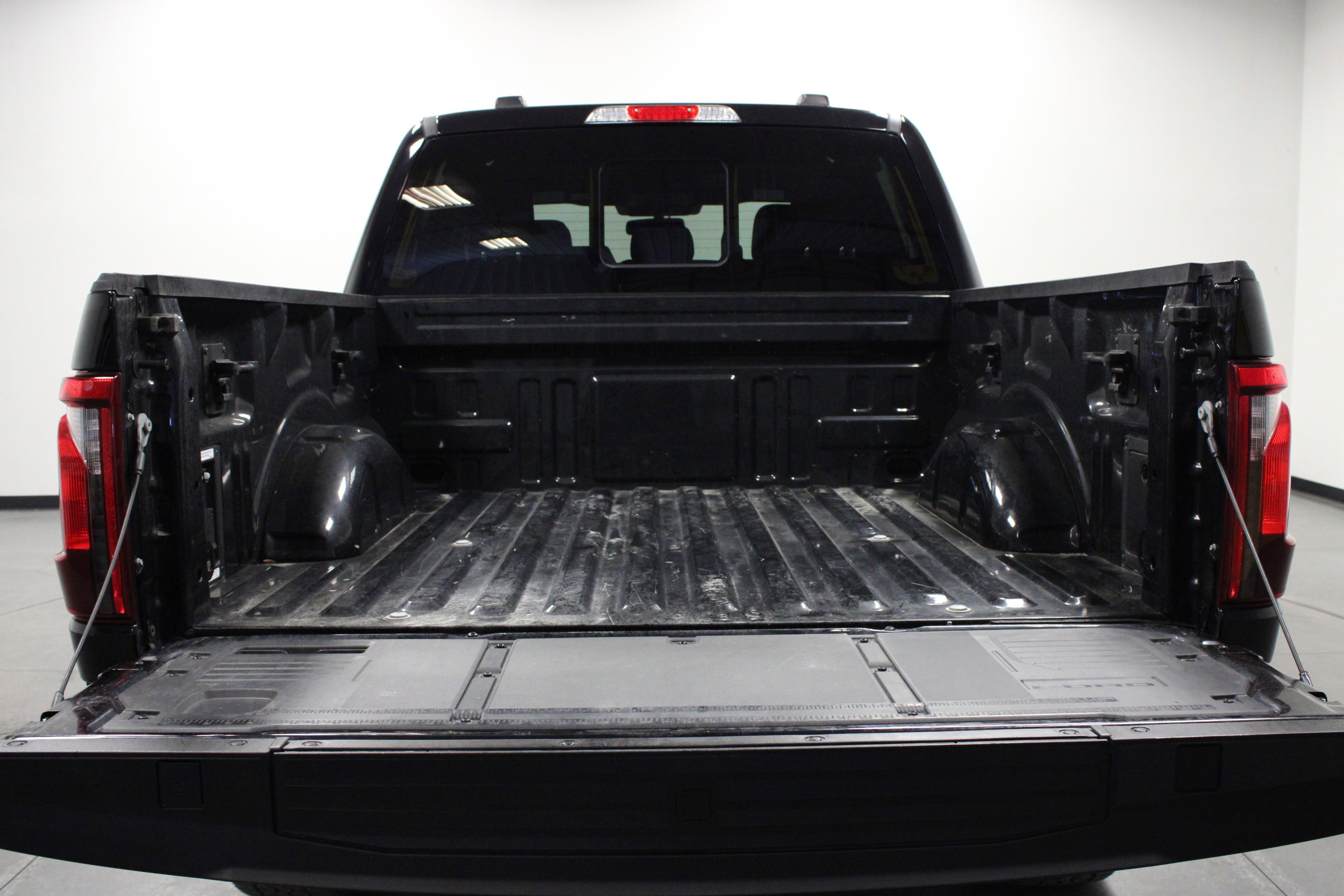 Used 2024 Ford F150 XLT w/ Equipment Group 302A MID image 14