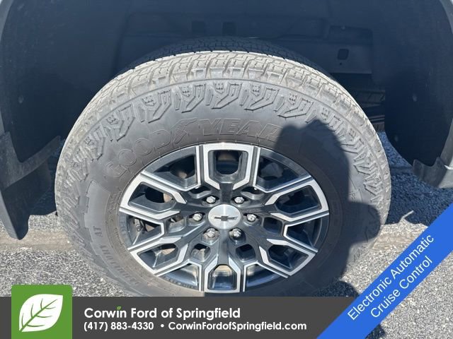 Used 2024 Chevrolet Colorado Z71 w/ Z71 Convenience Package 2 image 15