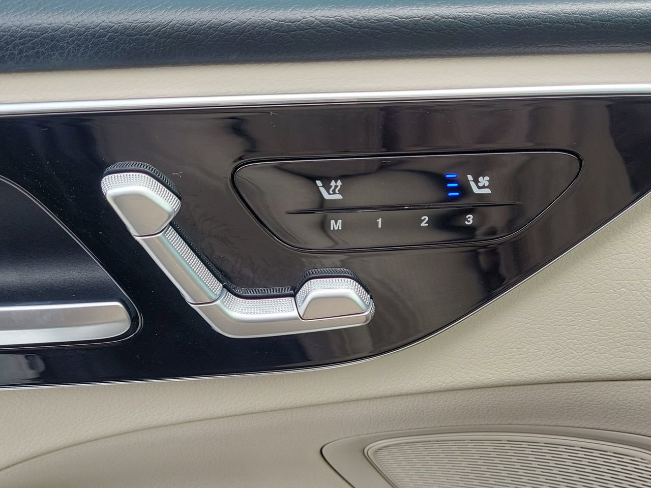 Certified 2022 Mercedes-Benz C 300 Sedan image 22