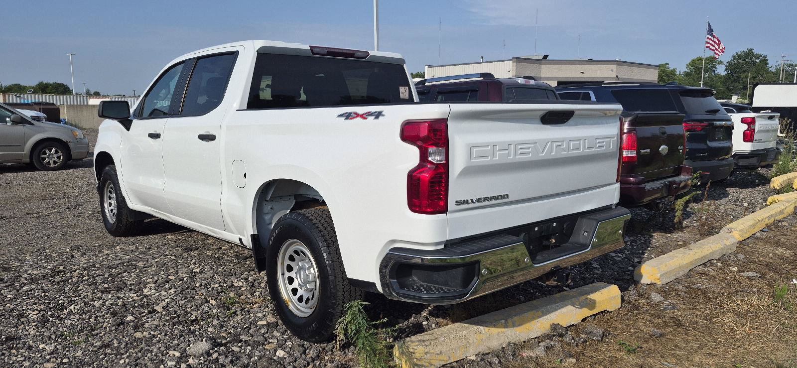 Used 2020 Chevrolet Silverado 1500 W/T w/ WT Value Package AWD/4WD image 4