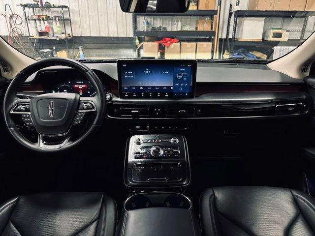 Used 2022 Lincoln Nautilus Reserve w/ Luxury Package AWD/4WD image 25