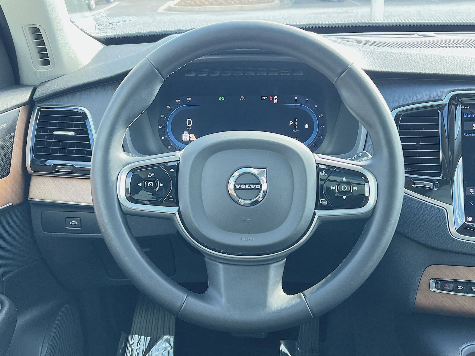 Used 2023 Volvo XC90 B6 Plus w/ Protection Package Premier image 16