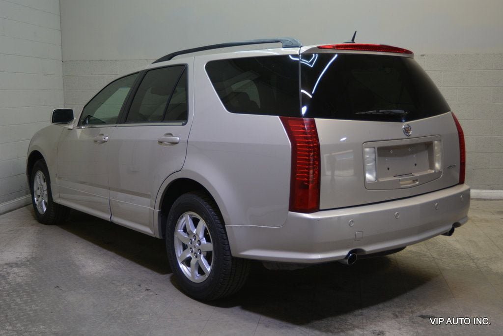 Used 2008 Cadillac SRX w/ Utility Package RWD image 3