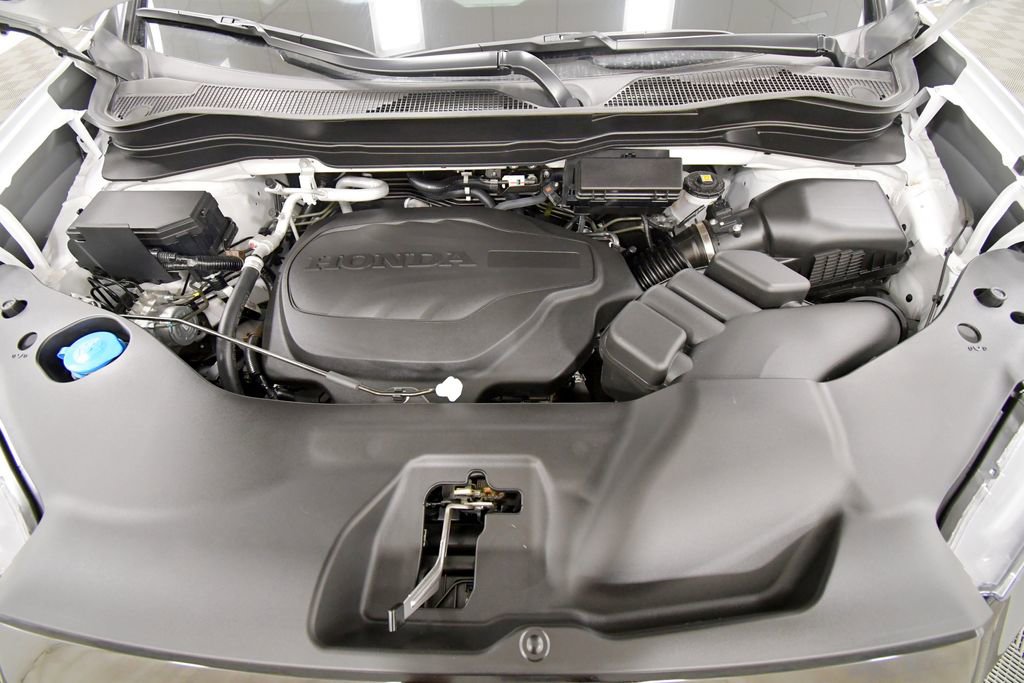 Certified 2025 Honda Ridgeline Black Edition image 12
