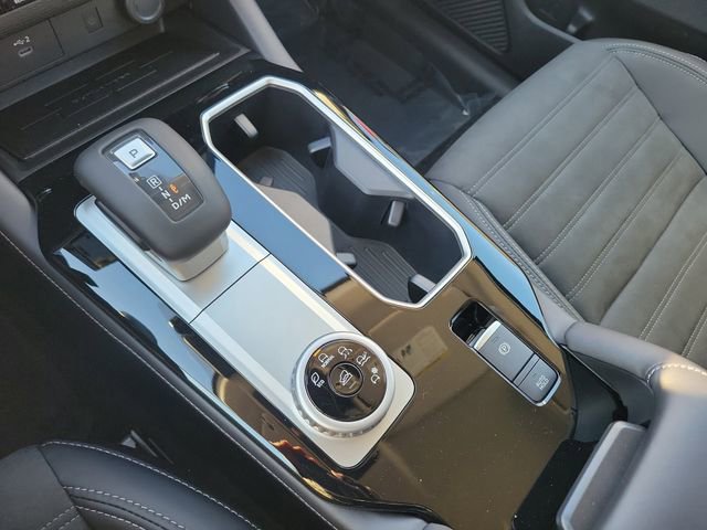 New 2026 Mitsubishi Outlander SE image 33