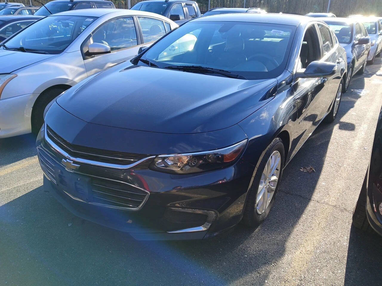Used 2016 Chevrolet Malibu LT image 2