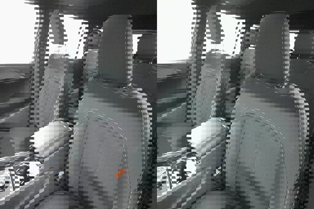 New 2025 Jeep Grand Cherokee L Laredo w/ Luxury Tech Group I image 13