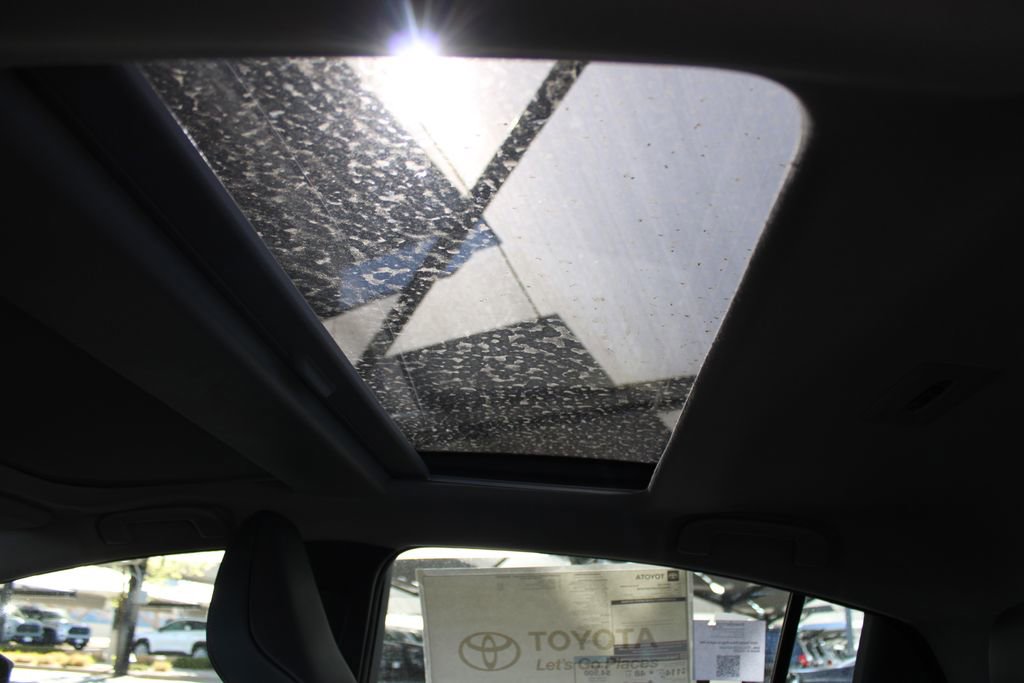 New 2026 Toyota Prius Plug-In Hybrid FWD image 49