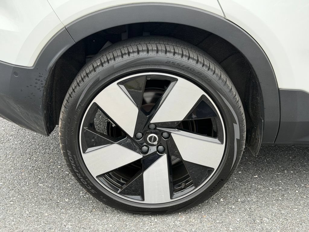 Used 2023 Volvo C40 P8 Recharge Ultimate w/ Protection Package Premier AWD/4WD image 12