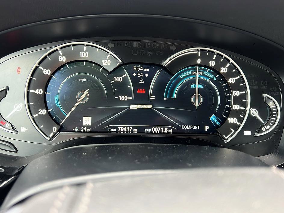Used 2018 BMW 530e w/ Premium Package 2 RWD image 14