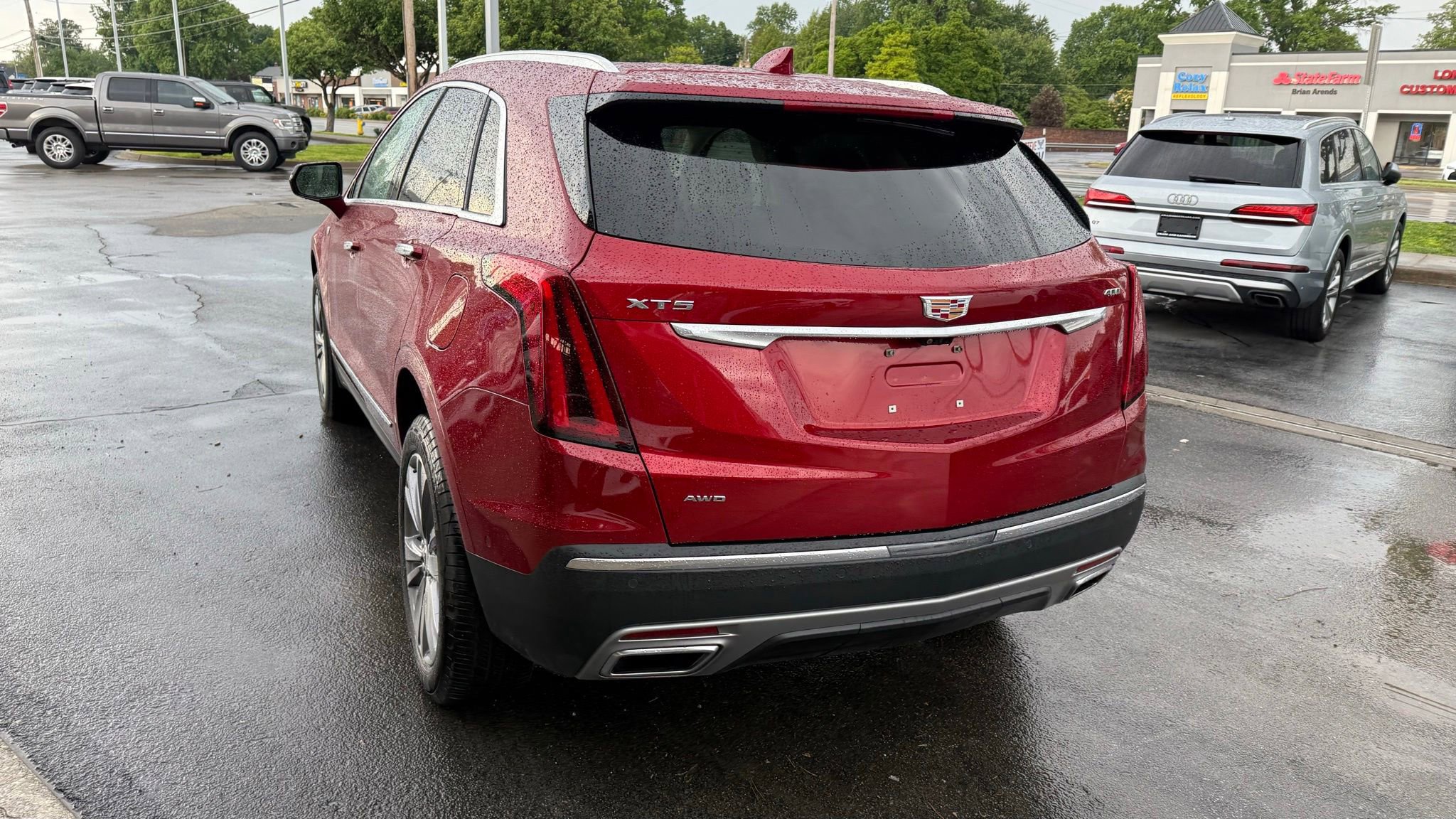 Used 2024 Cadillac XT5 Premium Luxury w/ Technology Package AWD/4WD image 6